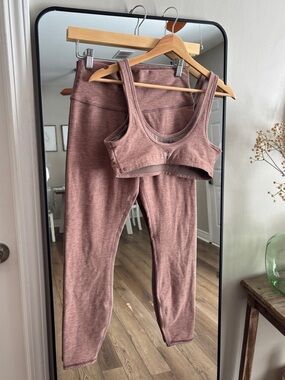 ALO Yoga Dusty Rose Seamless Set